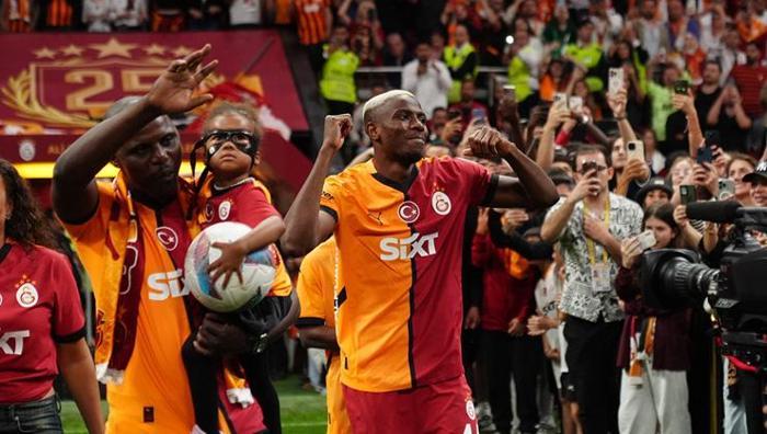 Al Hilale Osimhen transferinde şok De Laurentiis yanaşmıyor, Galatasaray razı durumda