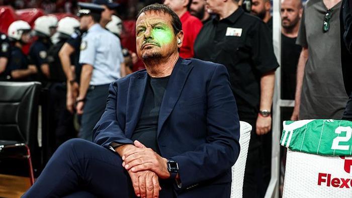 Olaylı seride şampiyon Olympiakos Panathinaikosta Ergin Ataman çılgına döndü Ben Türküm diye...