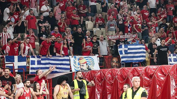 Olaylı seride şampiyon Olympiakos Panathinaikosta Ergin Ataman çılgına döndü Ben Türküm diye...