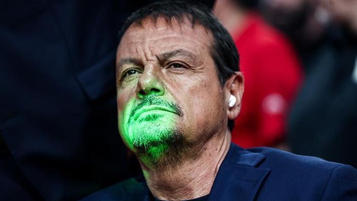 Olaylı seride şampiyon Olympiakos Panathinaikosta Ergin Ataman çılgına döndü Ben Türküm diye...