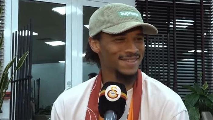 Galatasarayın yeni transferi Leroy Sane İstanbula geldi YouTubeda ortalık yıkıldı