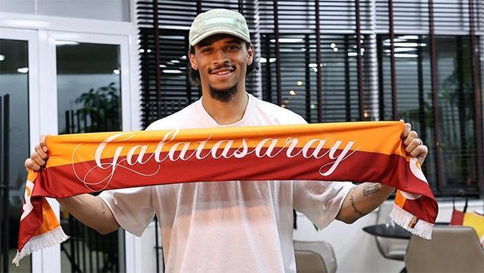 Galatasarayın yeni transferi Leroy Sane İstanbula geldi YouTubeda ortalık yıkıldı