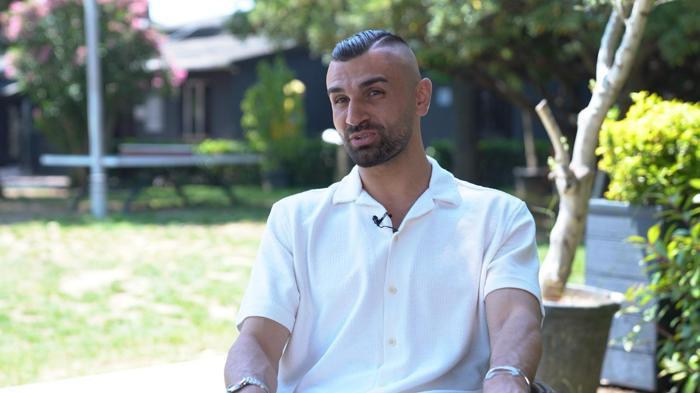 Fenerbahçeye gelmen için Ali Koç, seni o dönemde nasıl ikna etti. Gol kralı olarak Fenerbahçeye geldin.