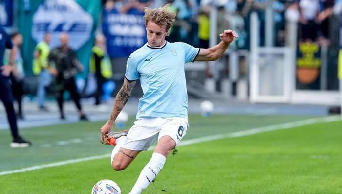 Galatasaraydan Interi çıldırtan Hakan Çalhanoğlu hamlesi İstanbulda kritik görüşme, tüm detaylar ortaya çıktı