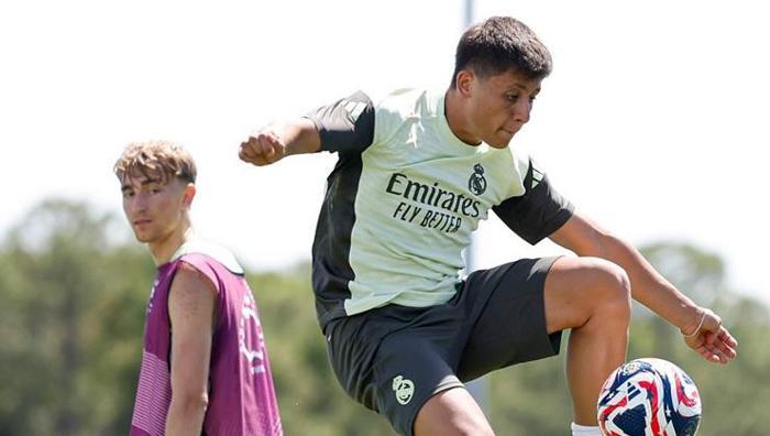 Bir ev bile satın aldım Arda Gülerden Real Madrid kampında olay açıklama: Transfer sorusuna yanıt verdi