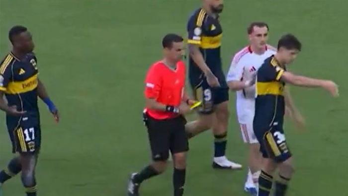 KEREM AKTÜRKOĞLU SİNİRLERİNE HAKİM OLAMADI