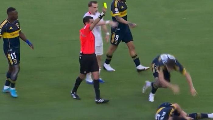 Boca Juniors - Benfica maçında sinirler gerildi Kerem Aktürkoğlu daha fazla dayanamadı, rakibini itti