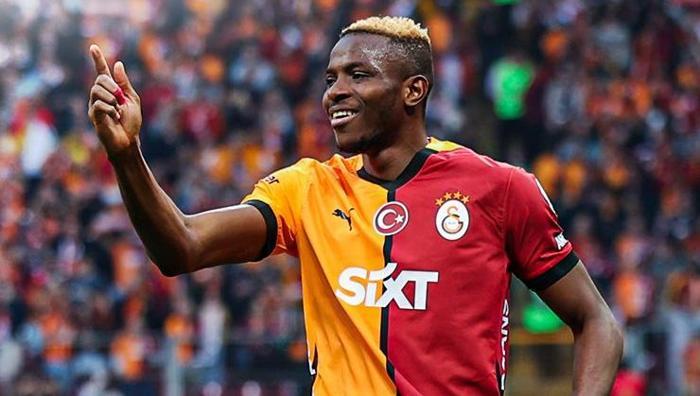 Osimhenin transfer masasına Liverpoolda oturdu Dünyanın en iyi forveti için takas...