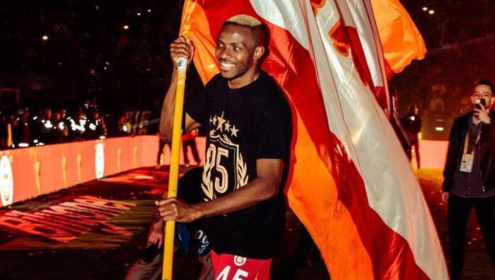 Osimhenin transfer masasına Liverpoolda oturdu Dünyanın en iyi forveti için takas...