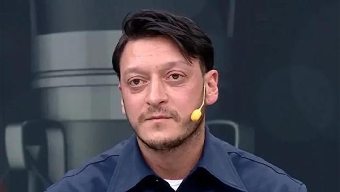 Galatasaraya transferine önayak olduğu iddia edilmişti Mesut Özilden Leroy Sane açıklaması