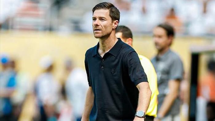 XABI ALONSO ELEŞTİRİLDİ