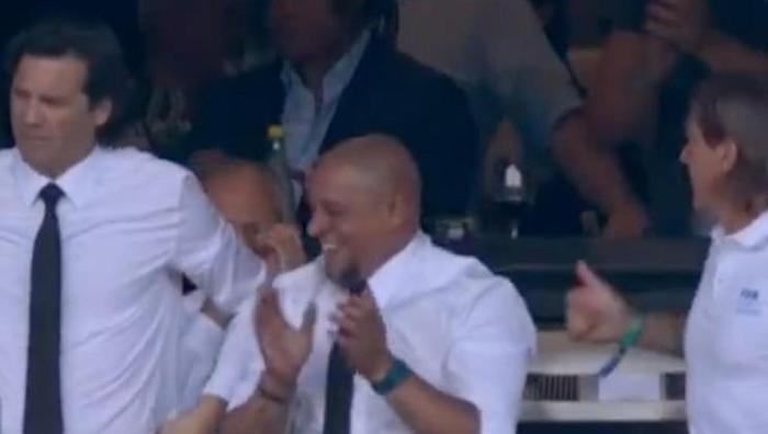 Arda Güler golünü attı, Roberto Carlos, Salgado ve Solari yerinden fırladı: Sahada bir şövalye gibi Real Madrid 10 kişiyle ezdi geçti