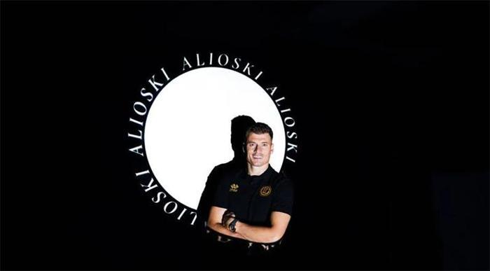 Ezgjan Alioski (Sol bek)