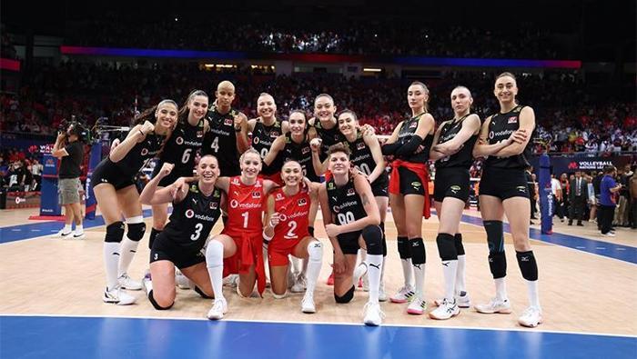 Filenin Sultanlarının VNL ilk iki hafta karnesi Enler listesine Yaprak Erkek, Hande Baladın ve Alexia Carutasu damgası