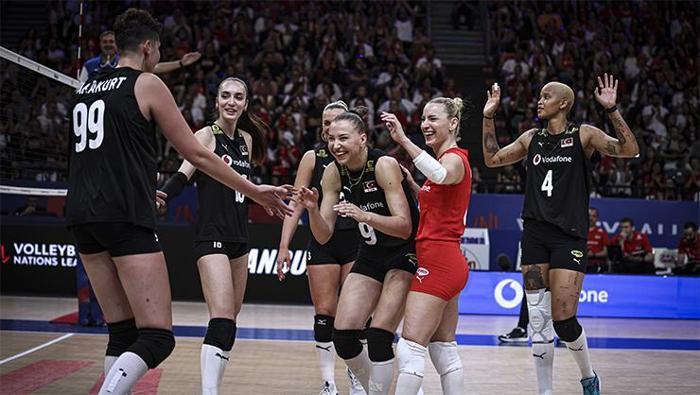 Filenin Sultanlarının VNL ilk iki hafta karnesi Enler listesine Yaprak Erkek, Hande Baladın ve Alexia Carutasu damgası