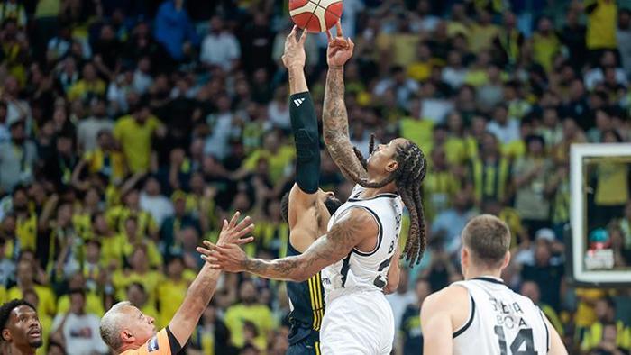 Fenerbahçe Beko - Beşiktaş Fibabanka maçından kareler