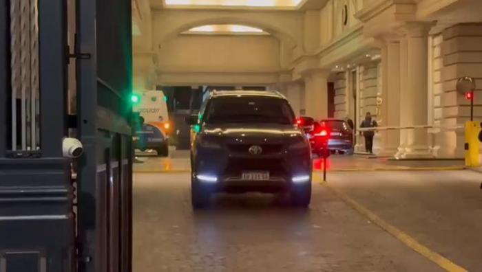 Tüm Arjantin canlı yayında izledi Mauro Icardi kızlarını almaya gitti, 11 saat bekletildi: Polis devreye girdi