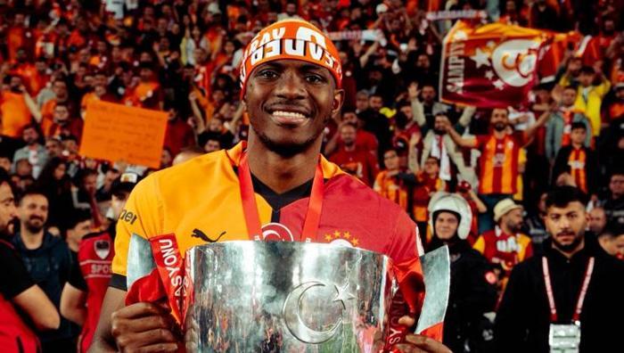 Galatasarayda ayrılık kararı Sözleşmesi feshediliyor, bir dönem sona eriyor