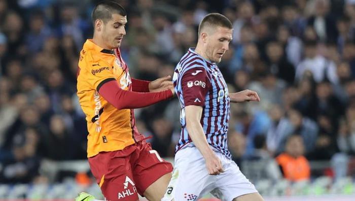 Galatasaray transfer masasından kalktı İtalyanlar şokta, şimdi neler olacak
