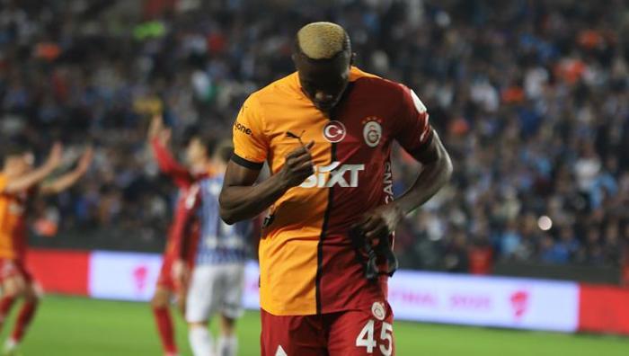 Galatasaray, Osimhen transferinde mutlu sona artık çok yakın Bonservis bedeli düştü, De Laurentiisin onay bekleniyor