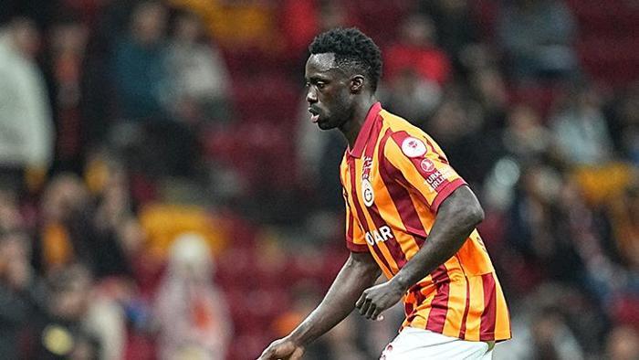 SANCHEZ İÇİN KOLLAR SIVANDI
