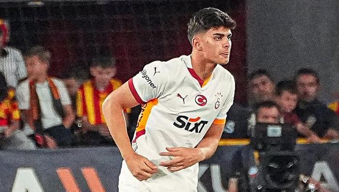 İLK MAÇTA DA ATMIŞTI