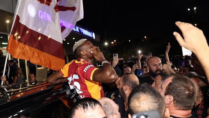 Dursun Özbekten Osimhen önlemi Galatasarayı garantiye aldı, Icardideki gibi olmayacak
