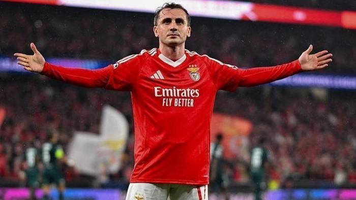Koyu Fenerbahçeli Derya Uluğdan Kerem Aktürkoğlu sözleri Eğer gelirse...