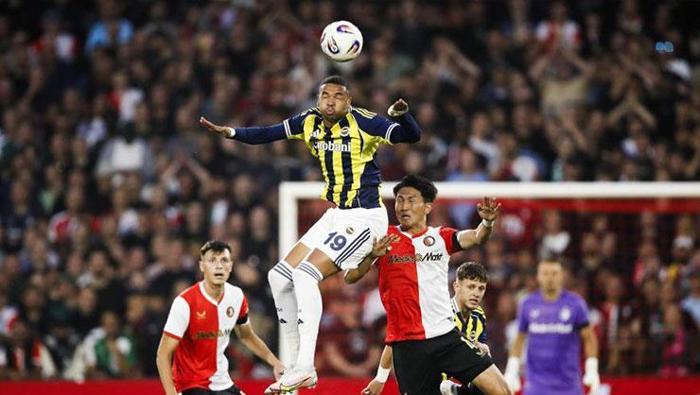 Feyenoord - Fenerbahçe maçının ardından sert eleştiri: Mourinho modası geçti mi | 2 yıldır gözümüzü boyuyor