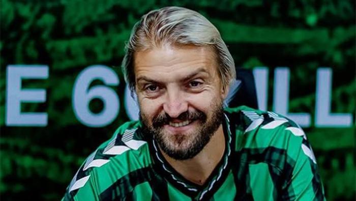 Caner Erkinden eşi Şükran Ovalıya sosyal medyada ilan-ı aşk