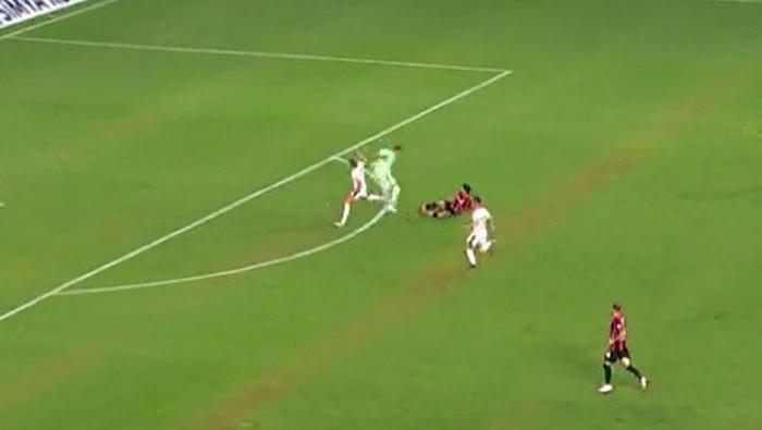 Gaziantep FK-Galatasaray maçını Trio ekibi değerlendirdi Karar doğru, net penaltı...