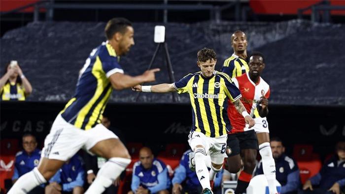 Fenerbahçe - Feyenoord maçı şifresiz veren kanallar