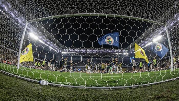 FENERBAHÇENİN ZAFERİ MANŞETLERDE