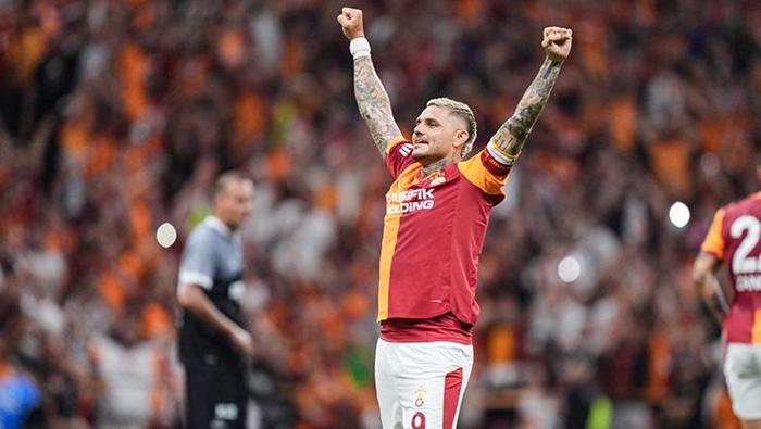 Icardi golle döndü sevgilisi Aşkın Olayım dedi kapıda karşıladı Peş peşe paylaşımlar