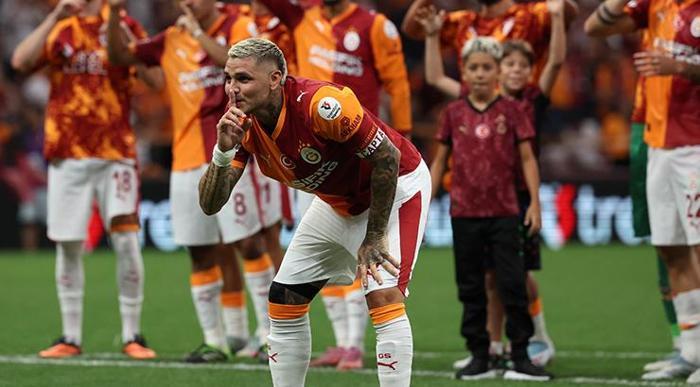 KRAL GERİ DÖNDÜ