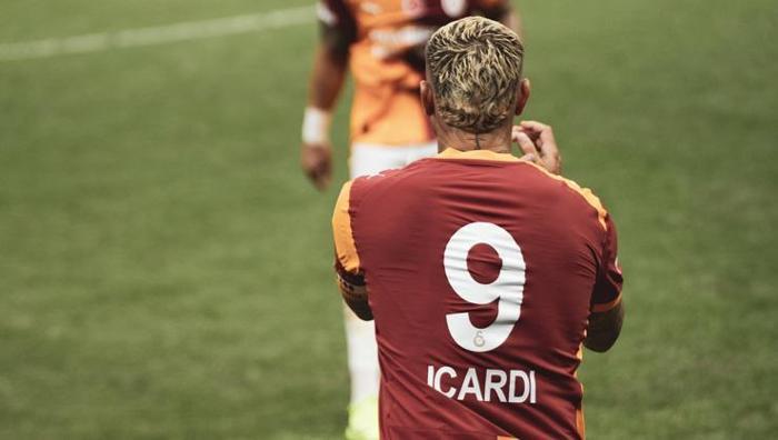 Napoli transferde Galatasarayın eline düştü Lukaku şokuna Icardi pansumanı, taraftarlar tepkili