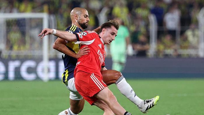 Fenerbahçe - Benfica maçının ardından yıldız isme sert eleştiri: Sahanın en vasatıydı | Fenerbahçeye laf yok