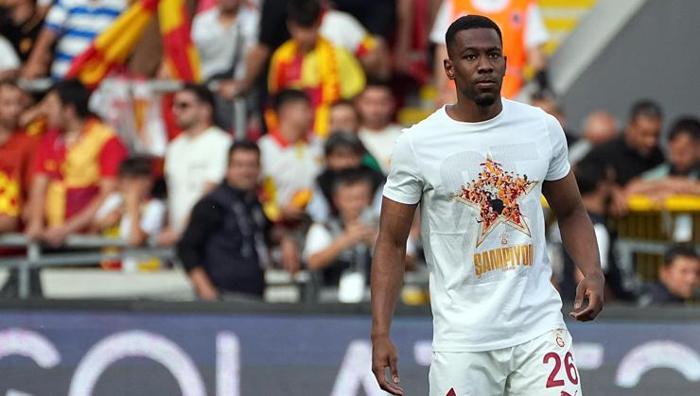 Galatasarayda transfer krizi Rusyadan Carlos Cuesta açıklaması: İmzalar neden atılmadı
