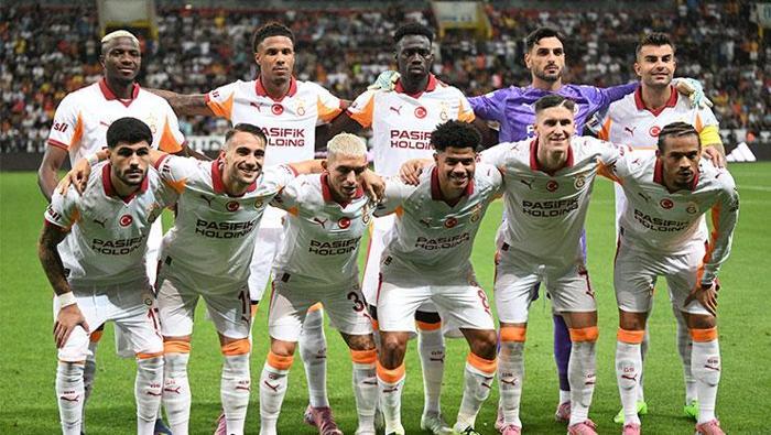 Galatasarayın Şampiyonlar Ligindeki rakiplerini tanıyalım | Transferleri baş döndürdü