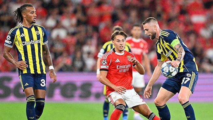Fenerbahçede büyük kriz çıktı Yönetim, Mourinho ve oyuncular birbirine girdi...
