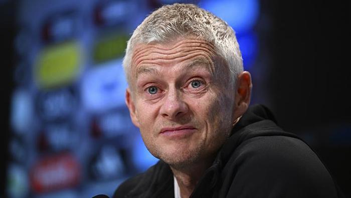 SOLSKAJERDEN SAATLER SONRA MOURINHO DA GİTTİ