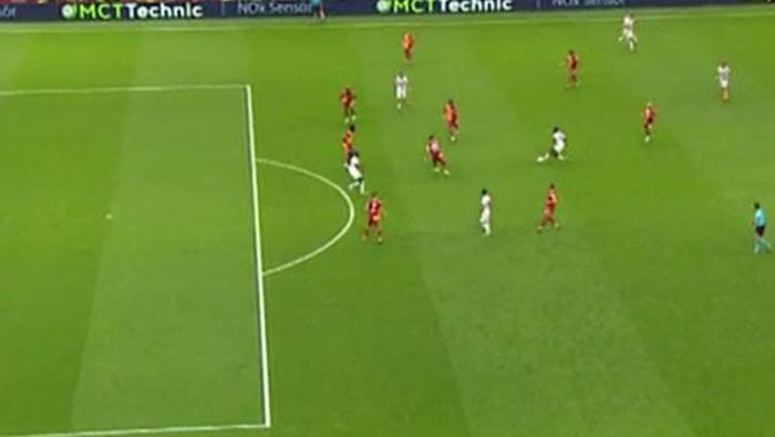 Galatasaray-Rizespor karşılaşmasını Trio ekibi değerlendirdi: Kurallar bunu emrediyor...