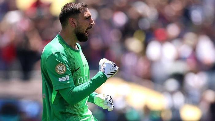 Galatasarayda kaleci transferi son düzlükte İşte üç isimde son durum: Fenerbahçe de devrede