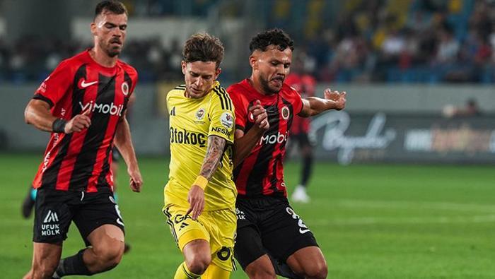Gençlerbirliği - Fenerbahçe maçının ardından usta isimden sert uyarı: Kimseyi yanıltmasın | Halı saha maçı