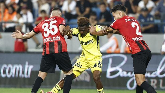 Gençlerbirliği - Fenerbahçe maçının ardından usta isimden sert uyarı: Kimseyi yanıltmasın | Halı saha maçı