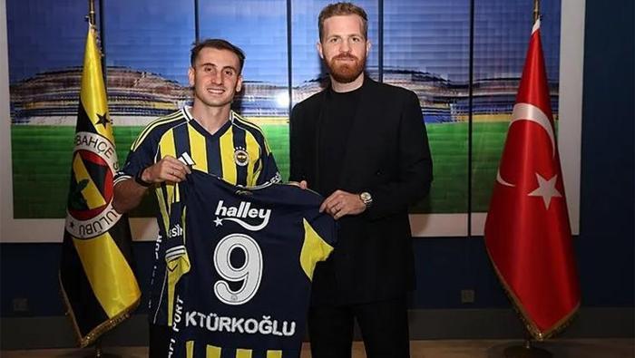 Kerem Aktürkoğlundan Fenerbahçe formalı çocukluk fotoğrafı paylaşımı