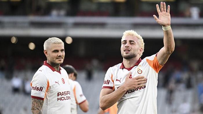 İcardiden Metin Oktaya saygı duruşu
