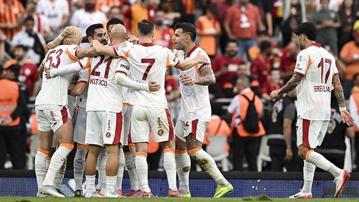 Kaan Ayhandan Barış Alper Yılmaza sitem Maç sonu bir anda ekrana yansıdı, sosyal medyayı salladı