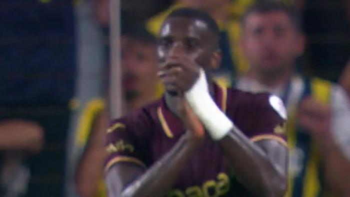 Onuachu ikinci sarıdan kırmızı görmeli miydi