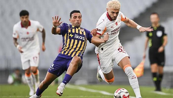 Galatasarayda Barış Alper Yılmaz servet kazanacak Ancak Dursun Özbekin tek bir şartı var...